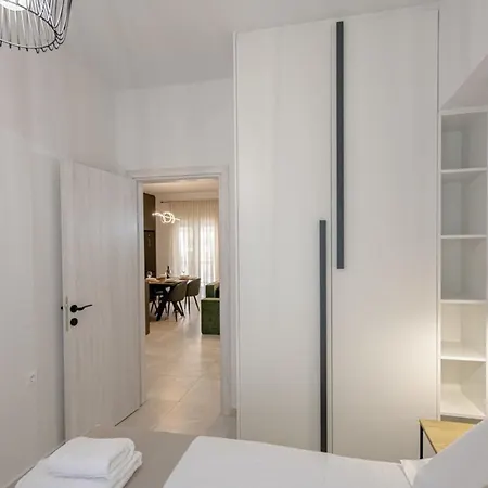 Luxury Chic Retreat *