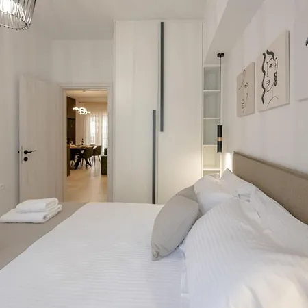 Luxury Chic Retreat