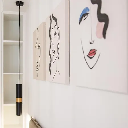 Luxury Chic Retreat Apartament