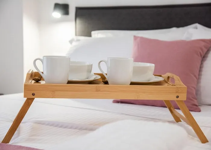 Апартаменти Luxury Chic Retreat